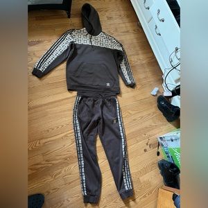 ADIDAS BROWN SWEATSUIT